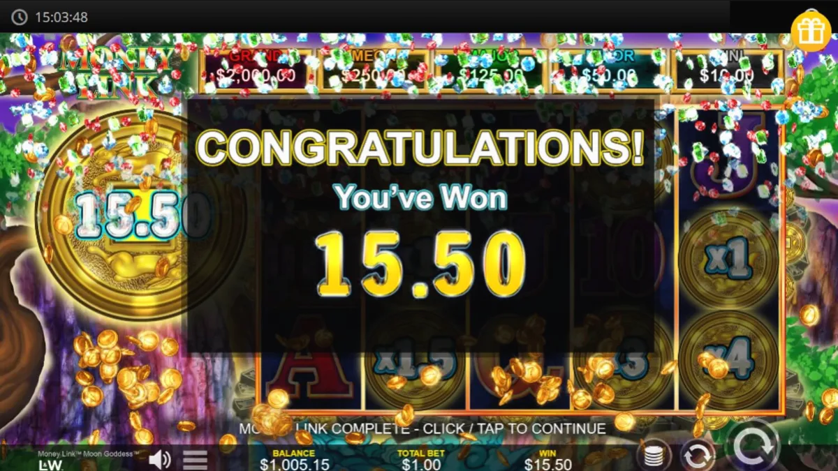 Money Link Moon Goddess slot machine interface na may mga simbolo ng buwan at bulaklak